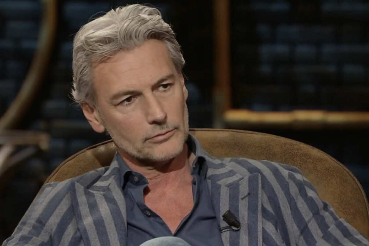 Oggi, oltre a raccontare il suo percorso artistico, si può scoprire qualcosa in più su un aspetto privato che appassiona i fan: la sua villa da sogno in Toscana