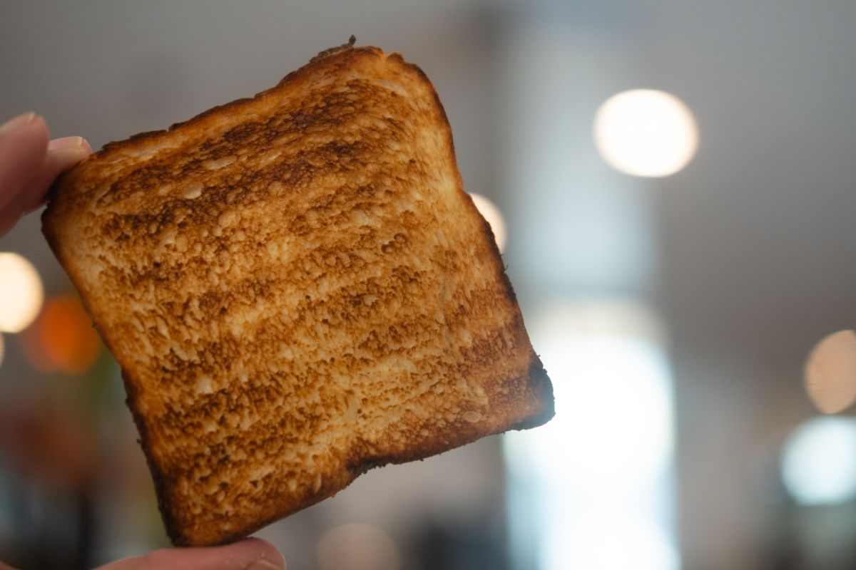 I toast bruciati fanno male alla salute